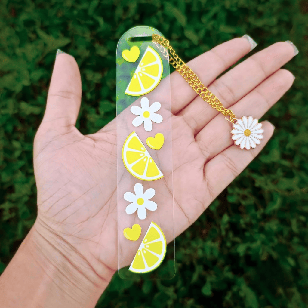Clear Acrylic Bookmark with Gold Chain & Daisy Charm
